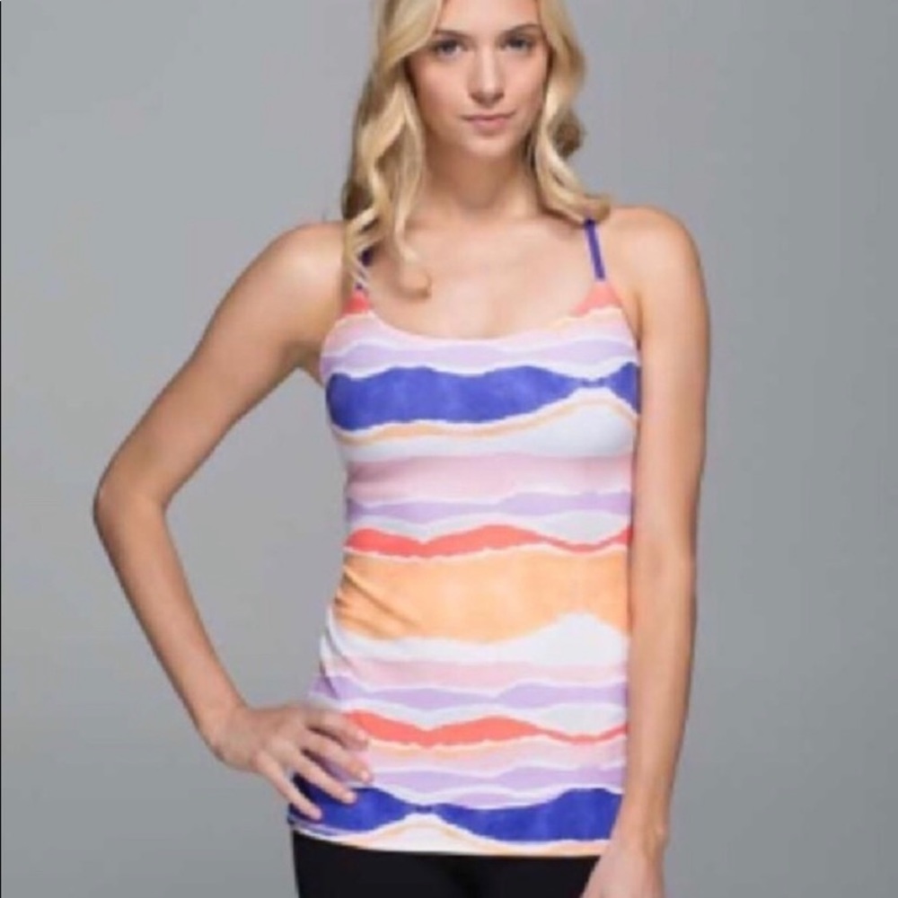 Lululemon Iris Flower Dancing Warrior Top 2💜🍋
